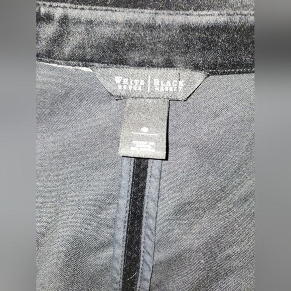 White house black market black velvetine  stretch blazer in sz 8 - Picture 12 of 12